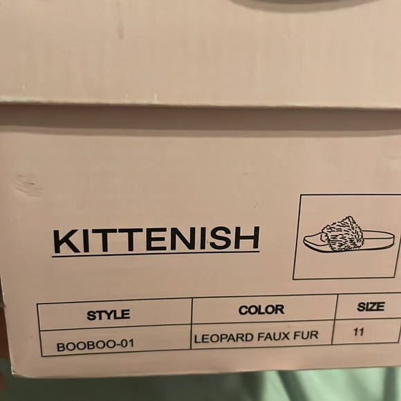 Kittenish Leopard Faux Fur Slides - Picture 3 of 3